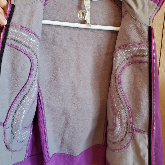 Lululemon Full Zip Cuddle Up - Picture 5 of 5